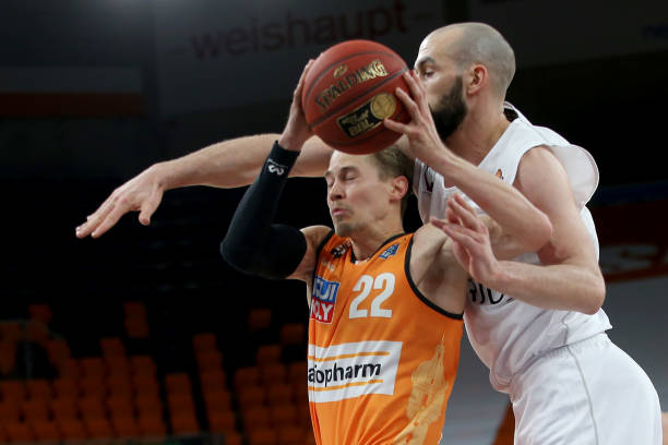 西出轨女记 西出轨女记