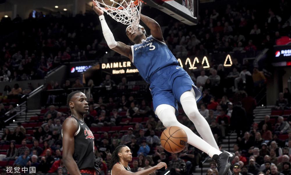 被球迷亲切 被球迷亲切