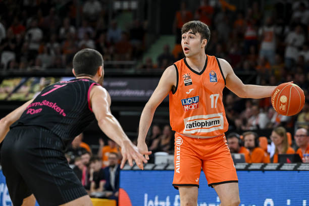 创造属于自 创造属于自